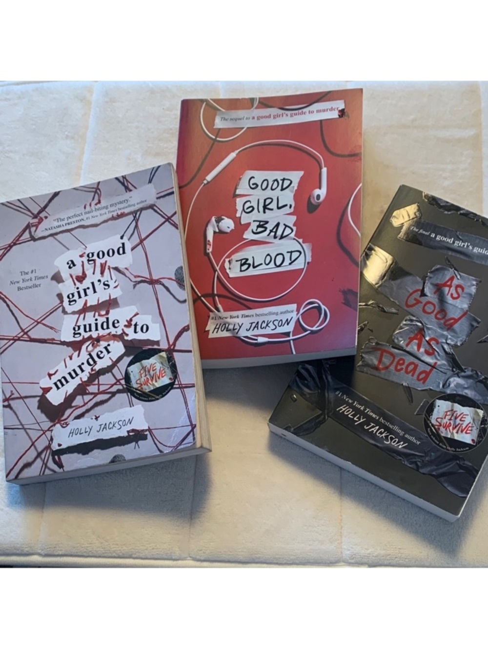 Sale!!! Sleuth. A good girls guide to murder complete set by Holly Jackson
